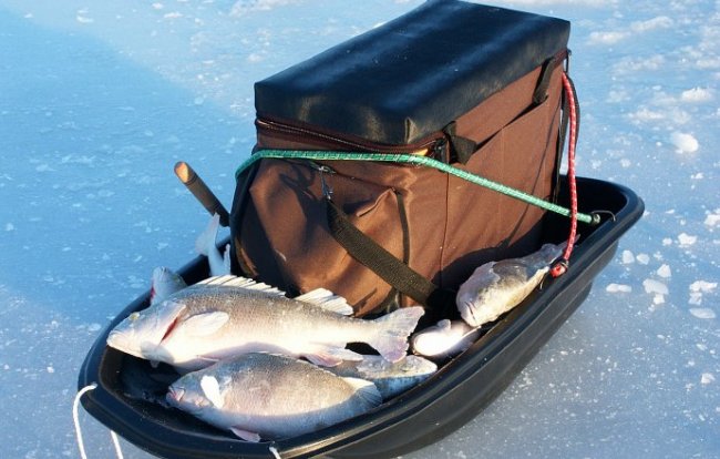 Рыболовные санки, или как взять с собой всё необходимое снаряжение для зимней рыбалки - «Снастей для ловли»